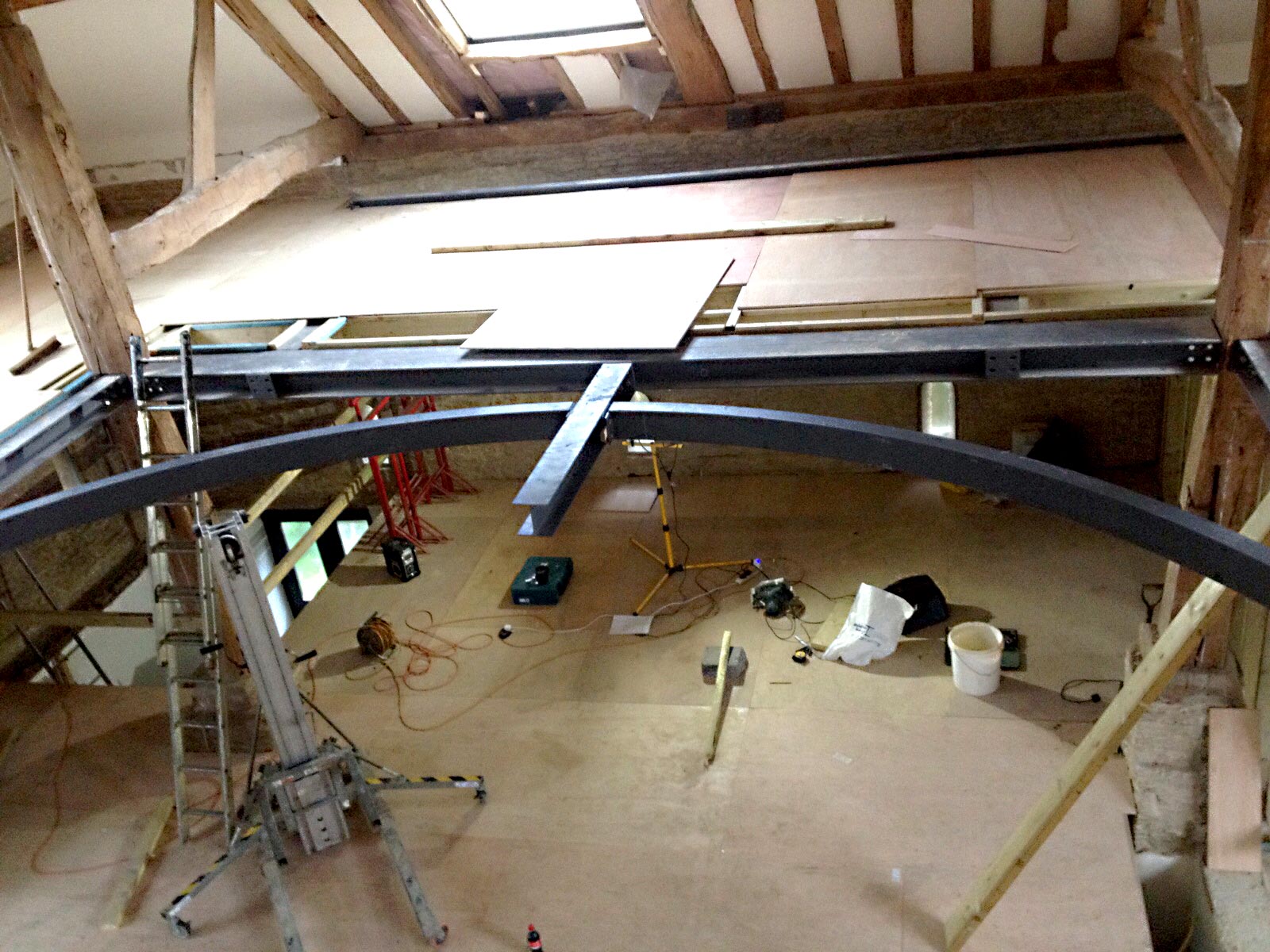 New steel frame installation - Castle Eaton Construction, Surrey