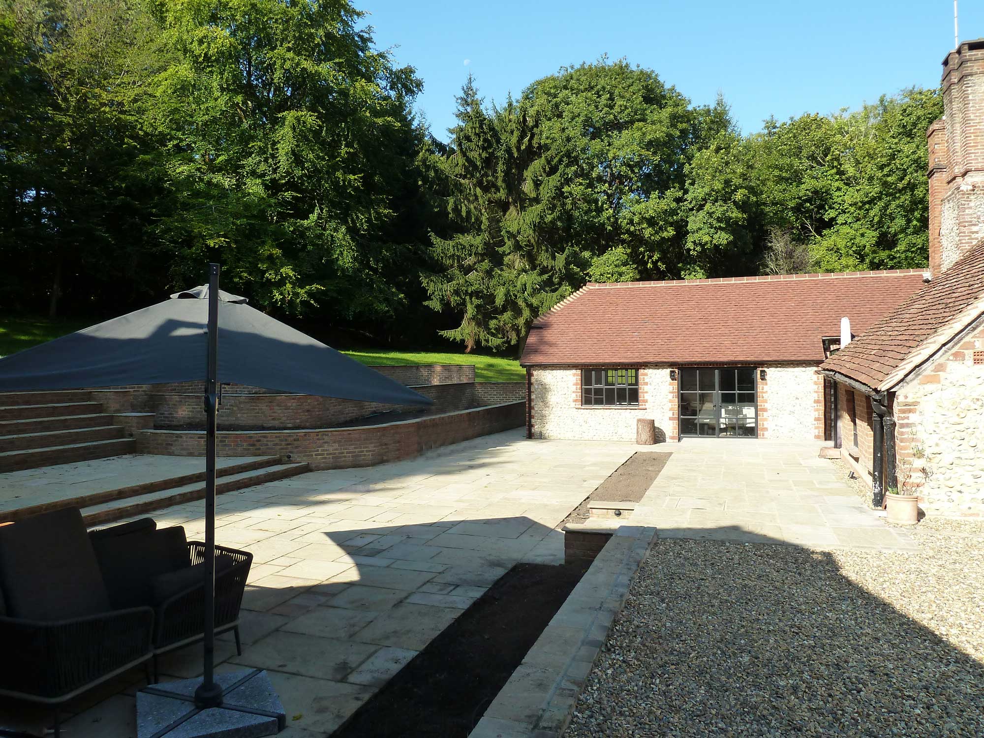 Lovelace-house-extension - Castle Eaton Construction, Surrey