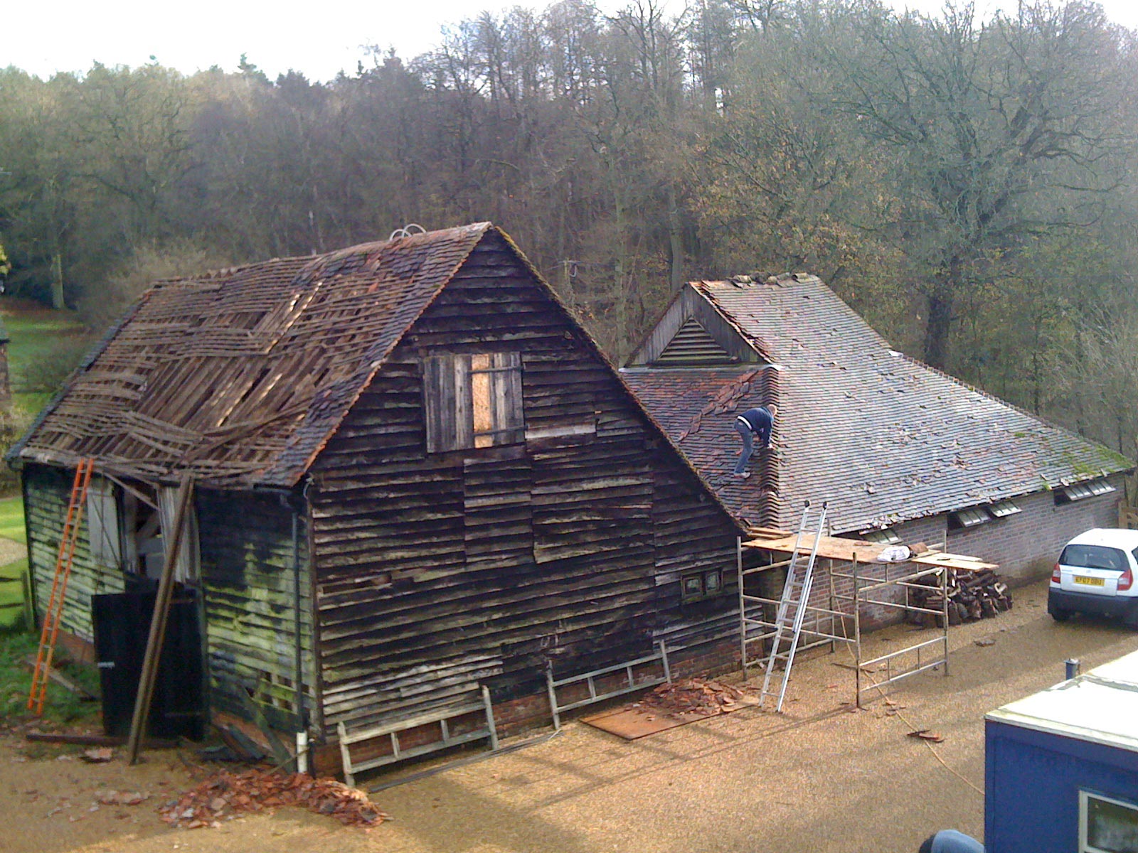 The barn before - Castle Eaton Construction