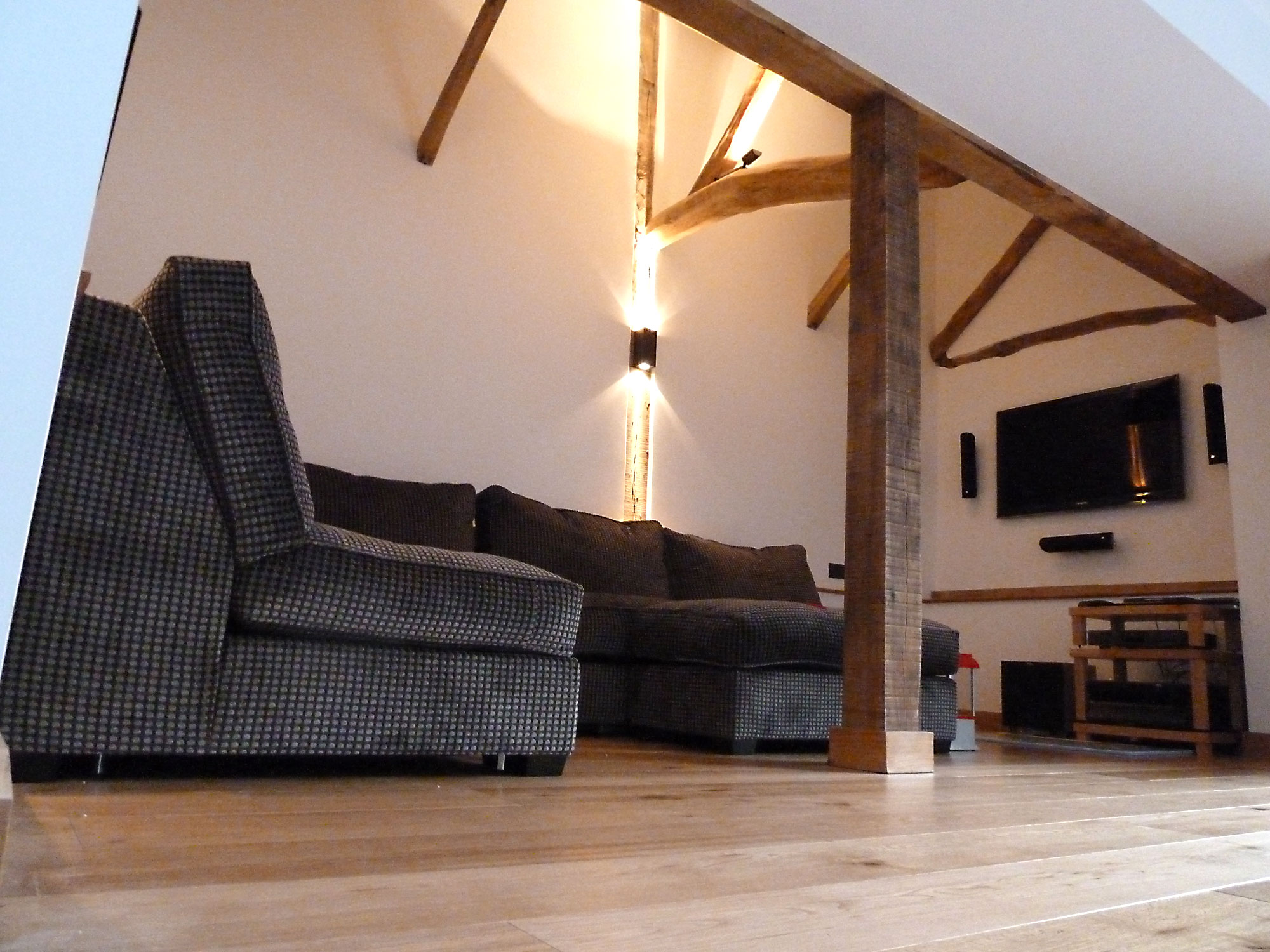 Interior of barn - Castle Eaton Construction, Surrey